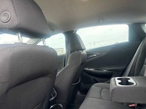 Used 2025 Chevrolet Malibu LT FWD image 34