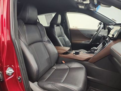 Used 2021 Toyota Venza XLE w/ Softex Package image 25