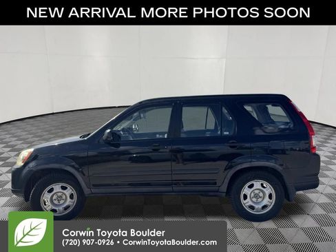 Used 2005 Honda CR-V LX image 4
