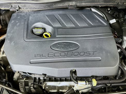 Used 2018 Ford Escape SEL w/ SEL Sport Appearance Package image 33