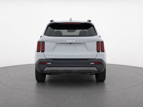 Used 2023 Kia Sorento S w/ Panoramic Sunroof Package AWD/4WD image 8