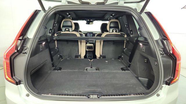 Used 2026 Volvo XC90 T8 Ultra w/ Protection Package Premier AWD/4WD image 47