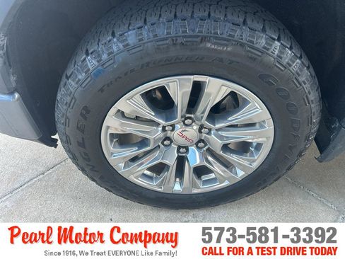 Used 2022 GMC Sierra 1500 Denali AWD/4WD image 9