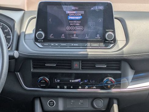 Used 2023 Nissan Rogue SV FWD image 30