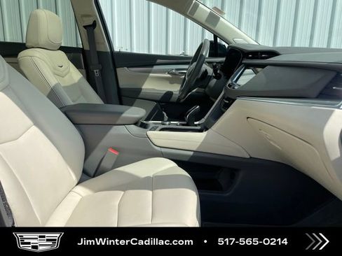 Certified 2022 Cadillac XT5 Premium Luxury AWD/4WD image 14