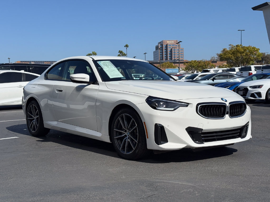Used 2026 BMW 230i xDrive Coupe AWD/4WD image 5