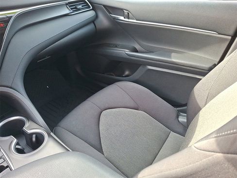 Certified 2021 Toyota Camry LE image 16