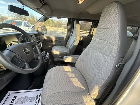Used 2018 Chevrolet Express 3500 LT w/ LT Preferred Equipment Group image 11