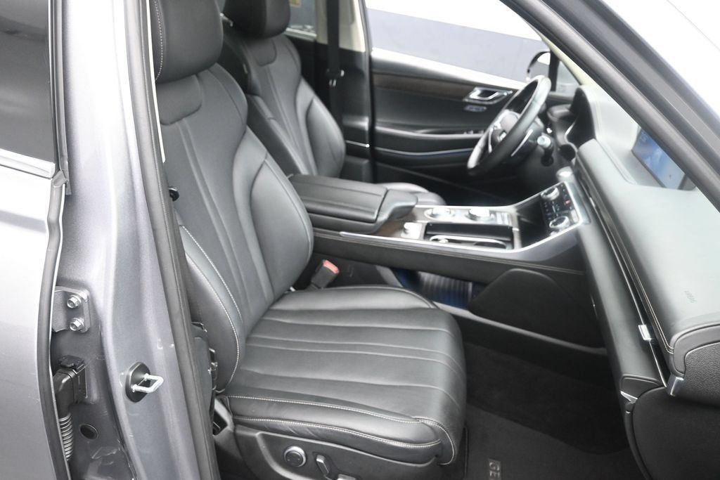 Used 2024 Genesis GV80 3.5T AWD/4WD image 30