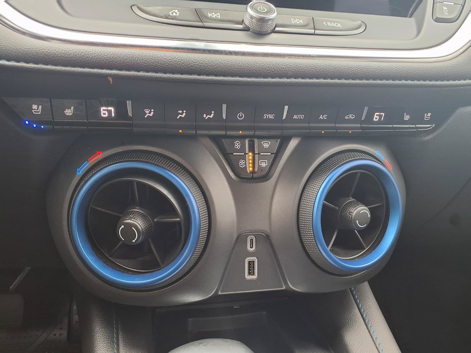 Used 2024 Chevrolet Blazer RS w/ Enhanced Convenience Package FWD image 5