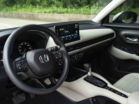 Used 2026 Honda HR-V LX image 17