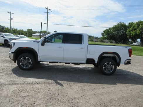 New 2026 GMC Sierra 3500 SLE w/ SLE Value Package AWD/4WD image 9