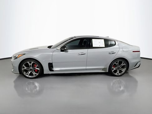Used 2021 Kia Stinger GT2 AWD/4WD image 9