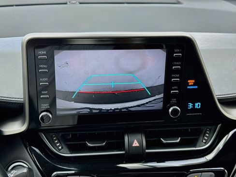 Used 2019 Toyota C-HR XLE FWD image 10