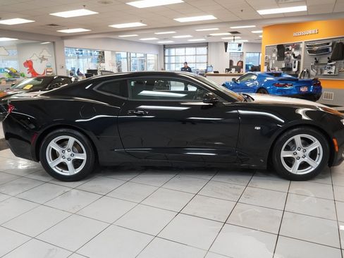 Used 2016 Chevrolet Camaro LT image 11