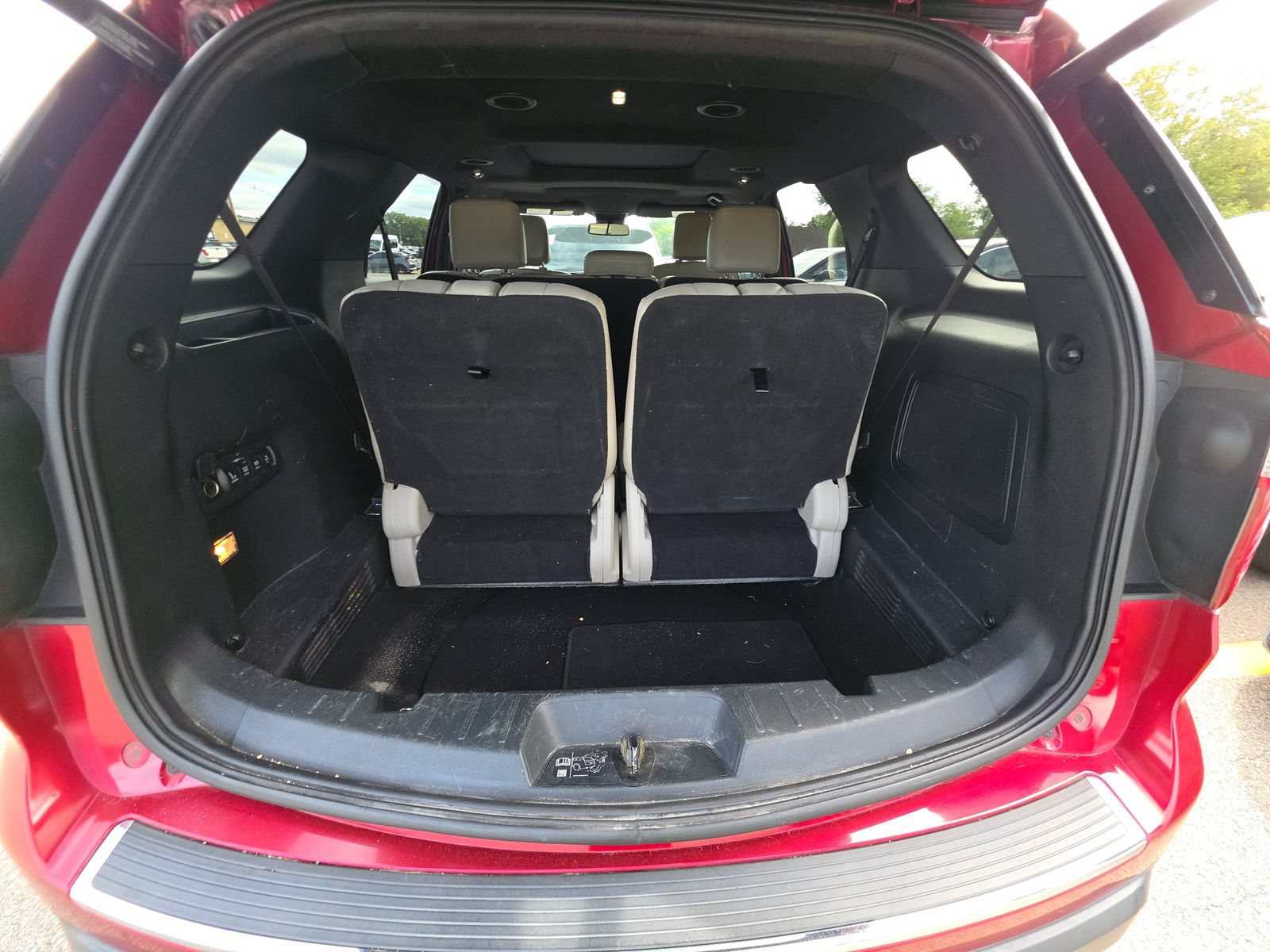 Used 2018 Ford Explorer Limited w/ Equipment Group 301A AWD/4WD image 14