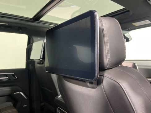 New 2026 Chevrolet Tahoe High Country AWD/4WD image 16
