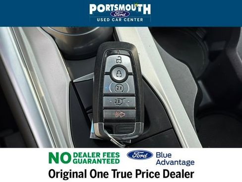 Used 2022 Ford Explorer XLT w/ Equipment Group 202A image 17