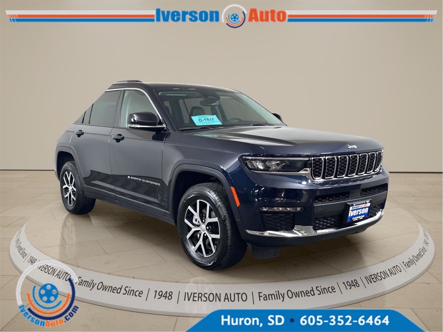 Used 2023 Jeep Grand Cherokee L Limited AWD/4WD image 1