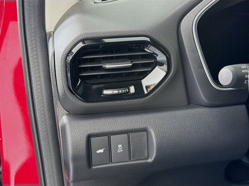 New 2025 Honda Pilot Touring image 10