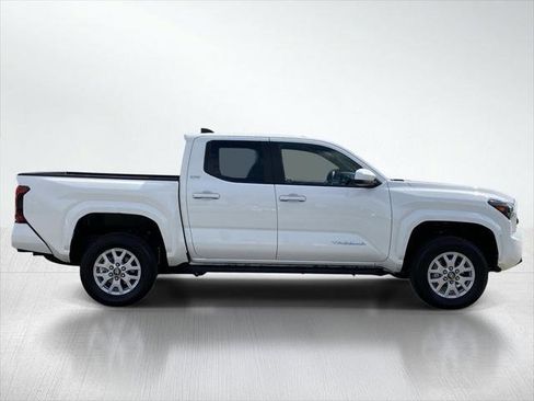 Certified 2025 Toyota Tacoma SR5 RWD image 10