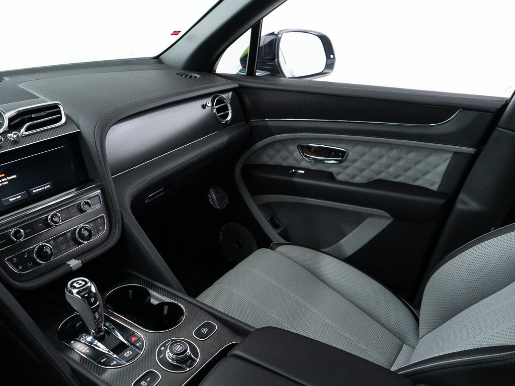 Certified 2022 Bentley Bentayga AWD/4WD image 31