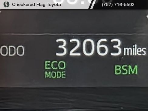 Used 2023 Toyota Camry SE w/ Cold Weather Package image 13