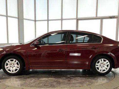 Used 2010 Nissan Altima 2.5 S image 4