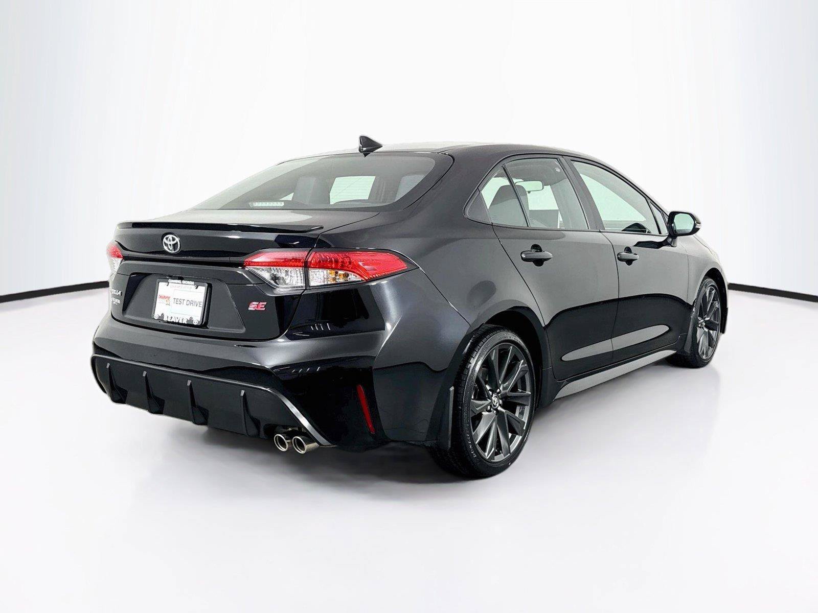 Certified 2025 Toyota Corolla SE w/ SE Premium Package FWD image 2