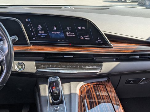 Used 2021 Cadillac Escalade ESV Premium Luxury w/ Performance Package image 19