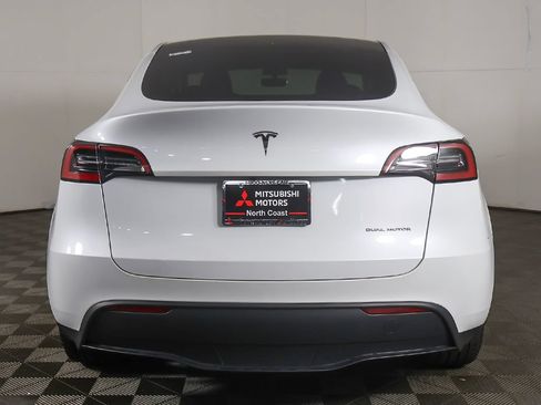 Used 2023 Tesla Model Y AWD image 13