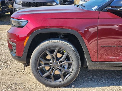 New 2025 Jeep Grand Cherokee L Limited image 6