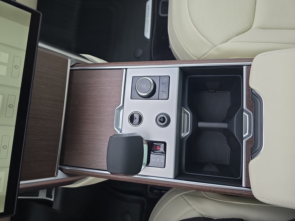 New 2027 Land Rover Range Rover SE AWD/4WD image 18