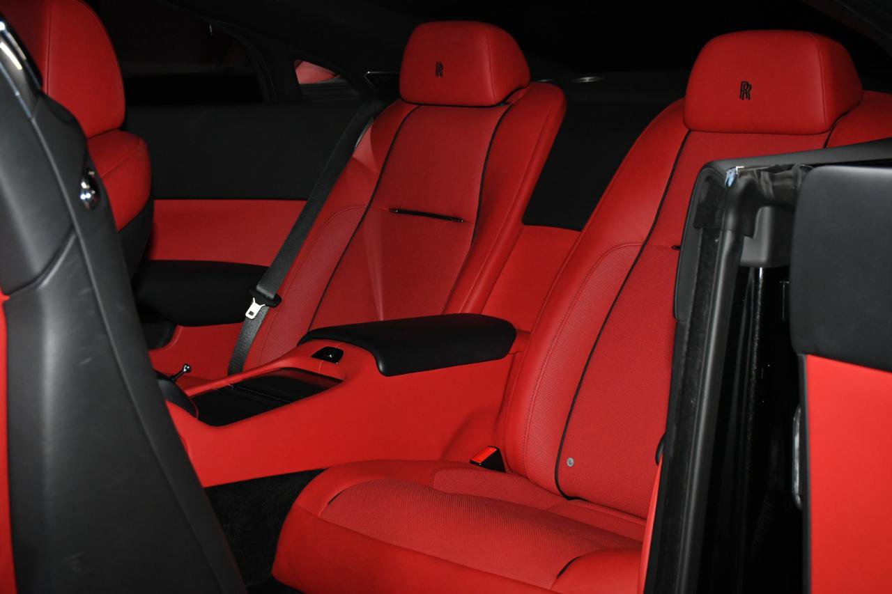 Used 2017 Rolls-Royce Wraith RWD image 31
