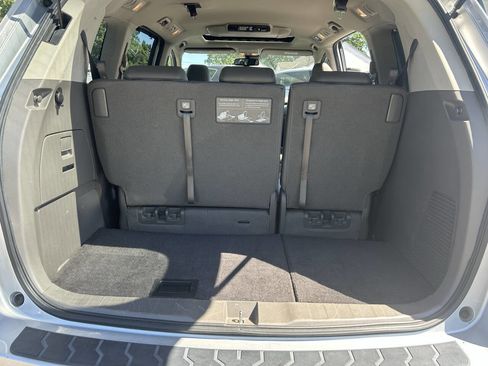 Used 2015 Honda Odyssey Touring Elite image 9