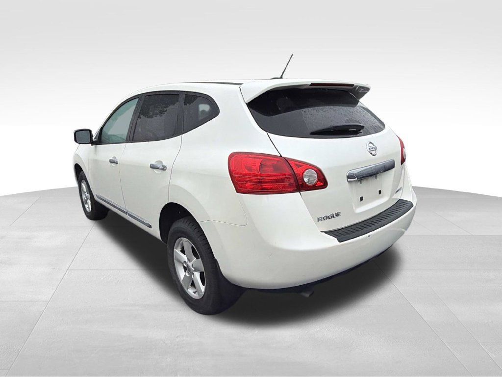 Used 2013 Nissan Rogue S w/ Special Edition Pkg FWD image 5