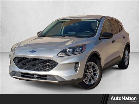 Used 2020 Ford Escape SE image 1