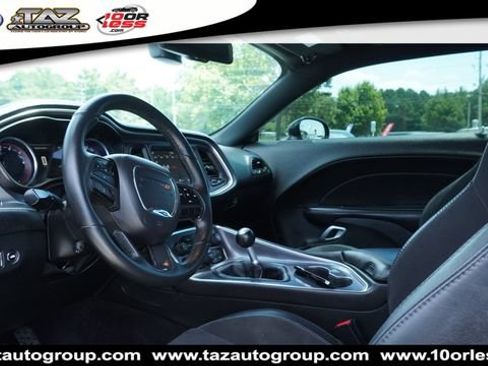 Used 2018 Dodge Challenger R/T Scat Pack RWD image 11