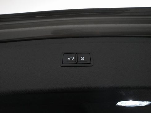 Used 2024 Audi Q5 e Prestige image 13