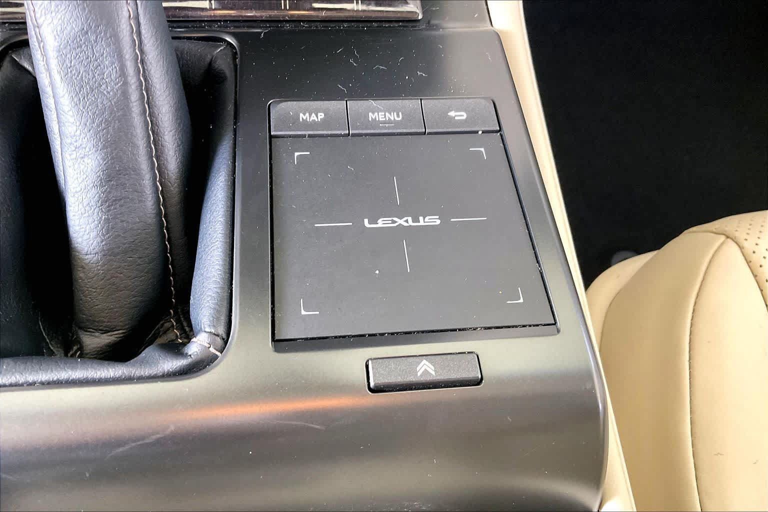 Used 2023 Lexus GX 460 Luxury w/ Sport Design Package AWD/4WD image 33