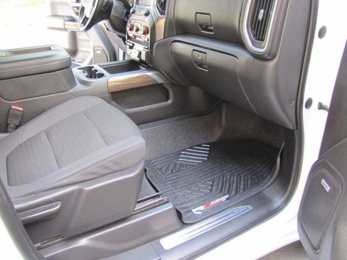 Used 2020 Chevrolet Silverado 1500 RST AWD/4WD image 21