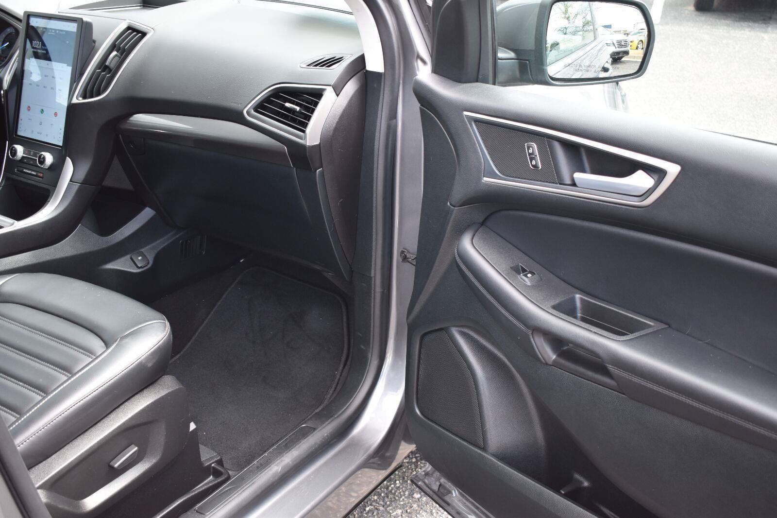 Used 2023 Ford Edge SEL w/ Convenience Package AWD/4WD image 13