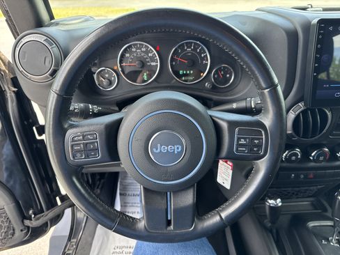 Used 2018 Jeep Wrangler Unlimited Sport S AWD/4WD image 16
