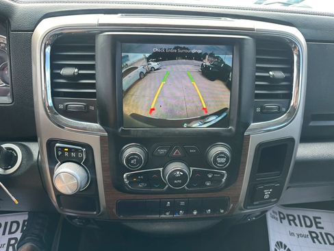 Used 2017 RAM 1500 Laramie RWD image 12