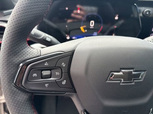 Used 2026 Chevrolet Trax RS w/ Sunroof Package image 21