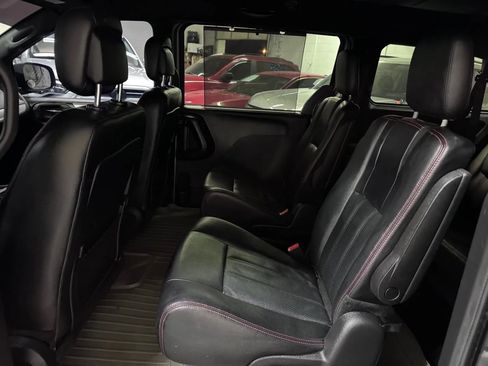 Used 2019 Dodge Grand Caravan GT image 14