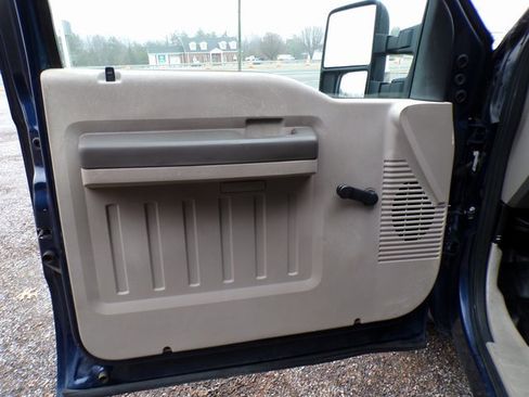 Used 2009 Ford F250 2WD Regular Cab Super Duty image 11