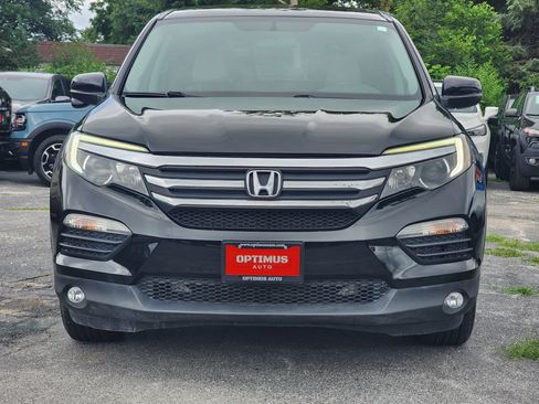Used 2017 Honda Pilot EX image 2