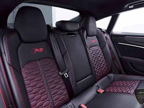 Used 2024 Audi RS 7 Performance AWD/4WD image 63