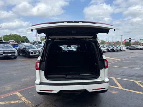 Used 2020 Lincoln Navigator L Reserve w/ Equipment Group 208A Reserve image 8